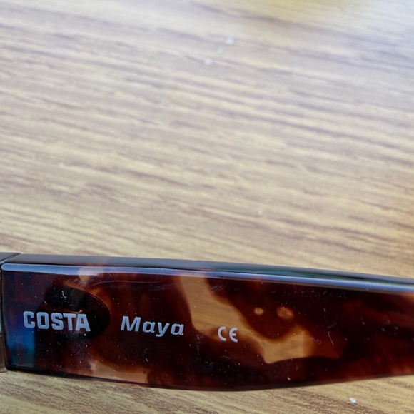 Costa Women's Tortoiseshell Sunglasses with Dark Lenses - Picture 3 of 3